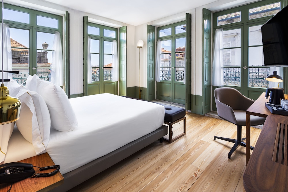 One Shot Aliados Goldsmith in Porto, Portugal