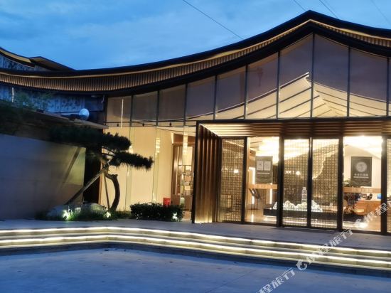 The Icing On The Cake Holiday Inn Cangzhou — Cangzhou