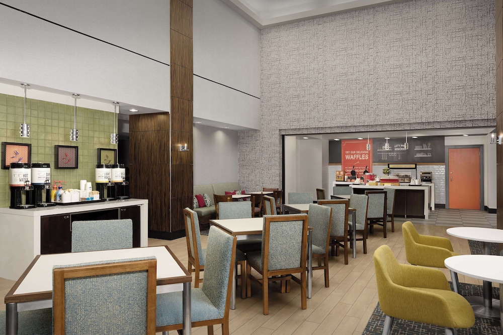 Hampton Inn & Suites Orlando North Altamonte Springs - photo 35
