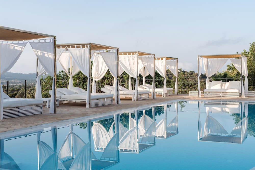 Hotel Cases de Son Barbassa in Capdepera, Spain