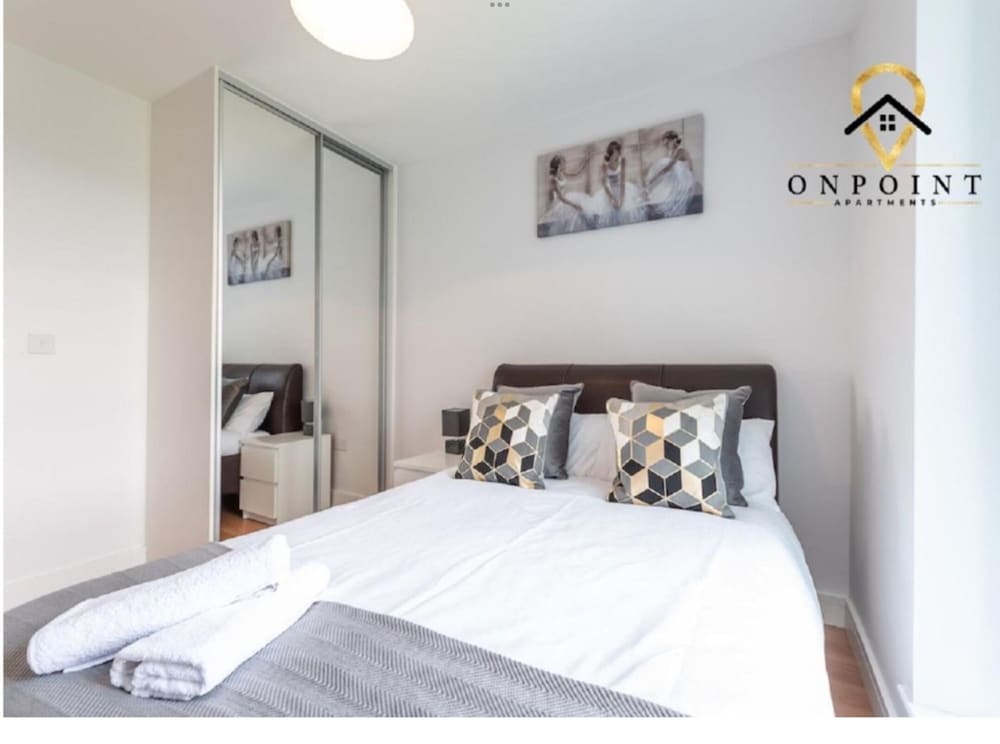 Impeccable 2 bed Apartment in Reading