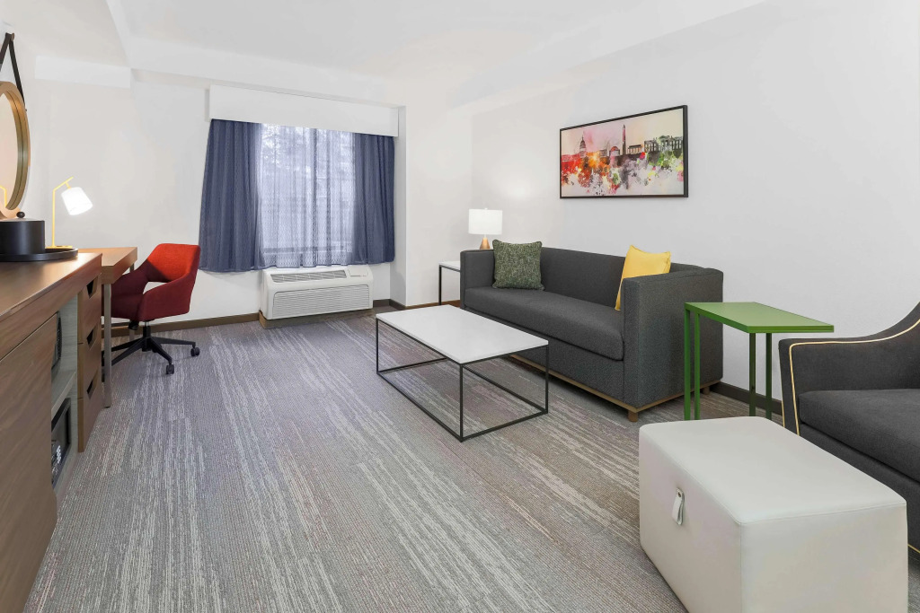 Hampton Inn Silver Spring - photo 18
