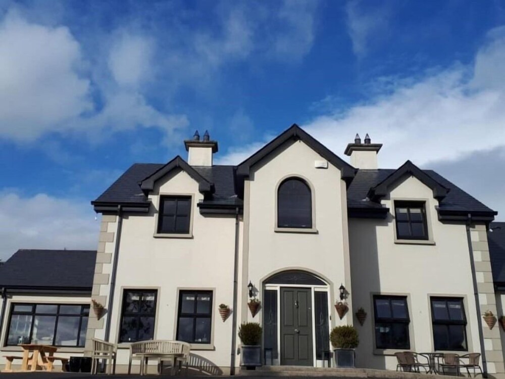 Safe Haven Luxury Family Accommodation — 4-Star Luxury Hotel in Carlingford, Republic of Ireland