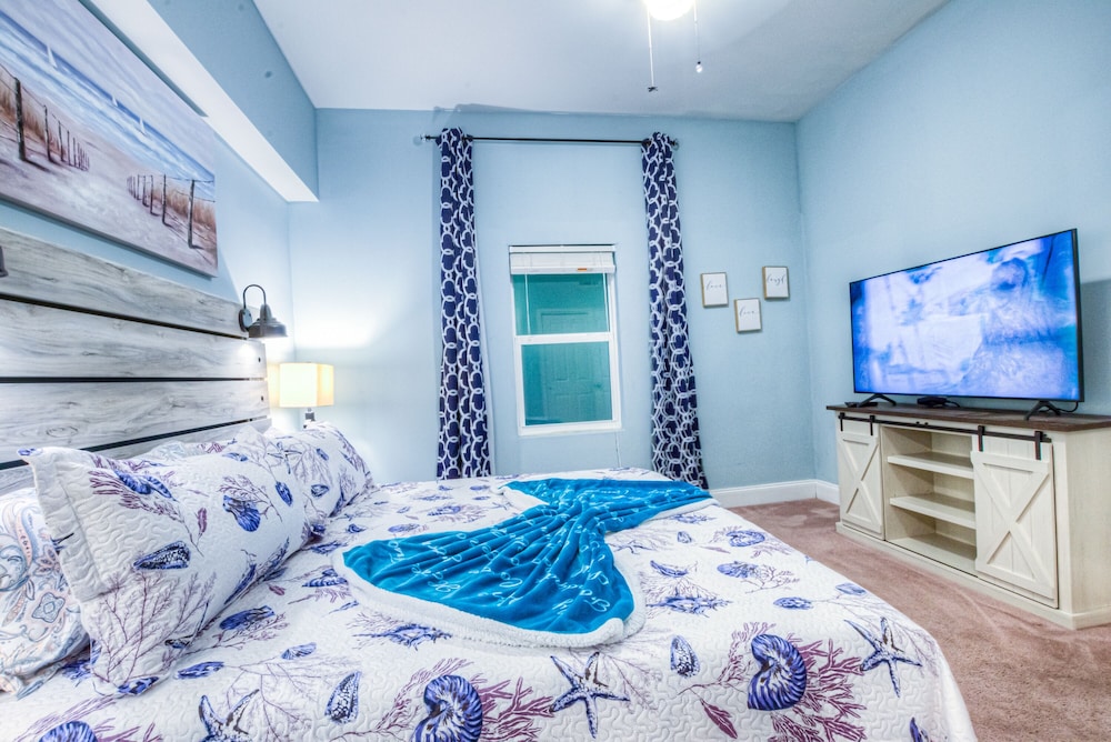 Laketown Wharf Resort by Aneliya's Rentals - photo 189