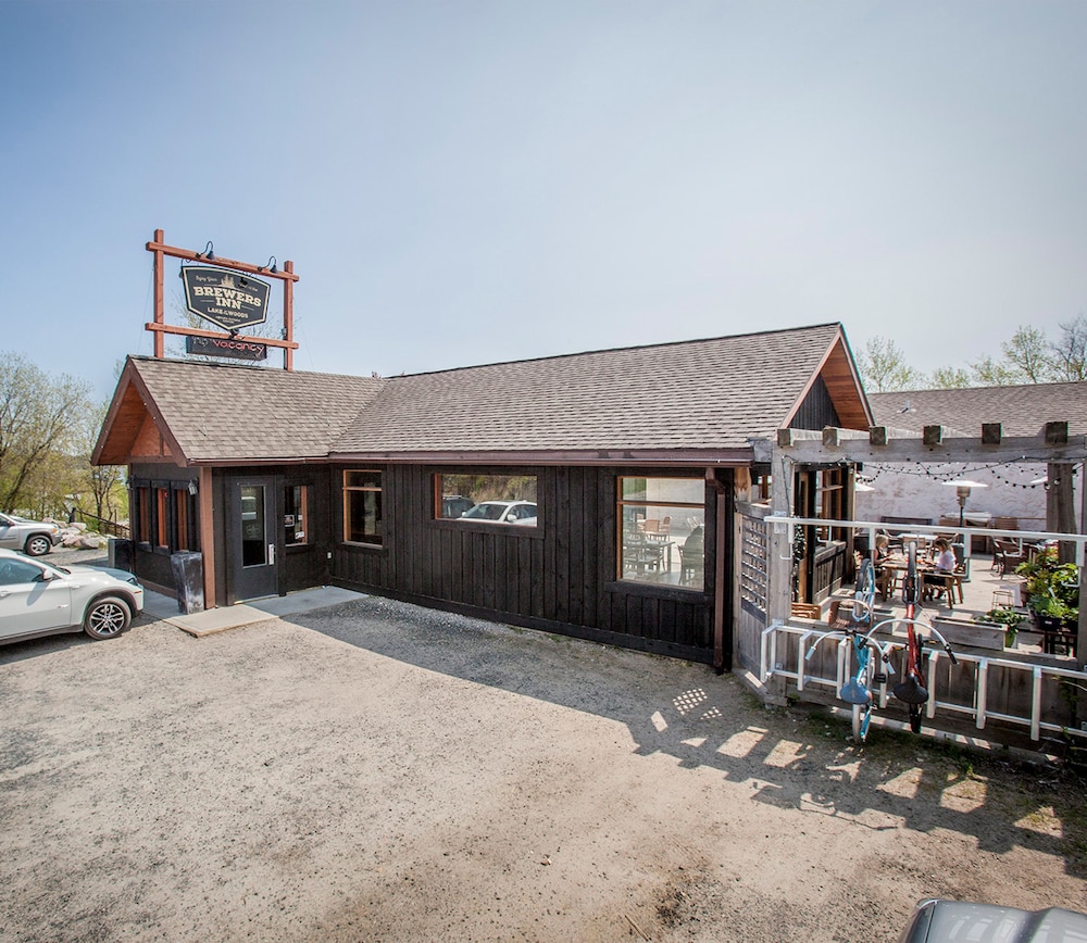 Timberland Inn - carbon neutral hotel in Kenora