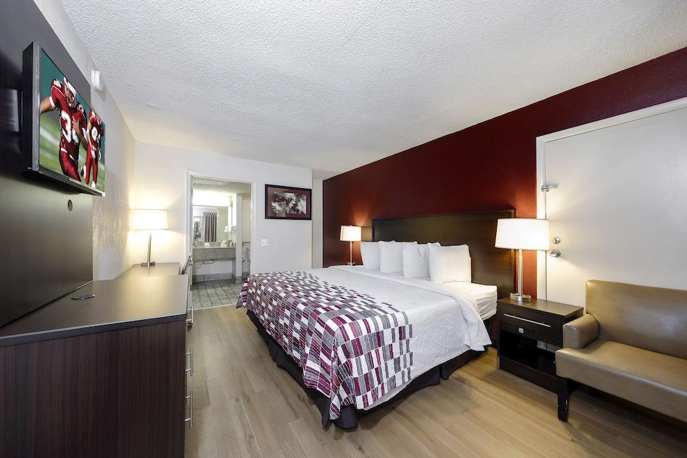 Red Roof Inn Atlanta Suwanee Mall of Georgia - photo 14