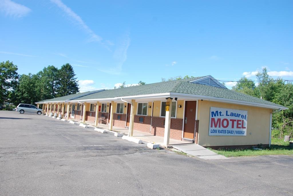 Mount Laurel Motel - carbon neutral hotel in Hazleton