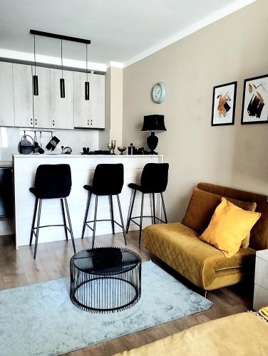 Bat Towers yellow - last minute hotel in Batumi