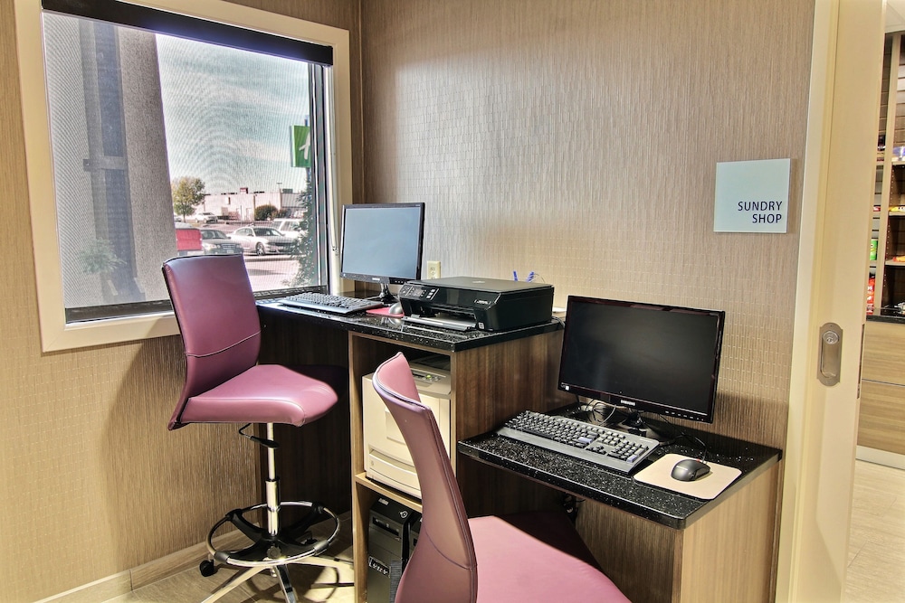 Holiday Inn Express Fargo West Acres by IHG - photo 47