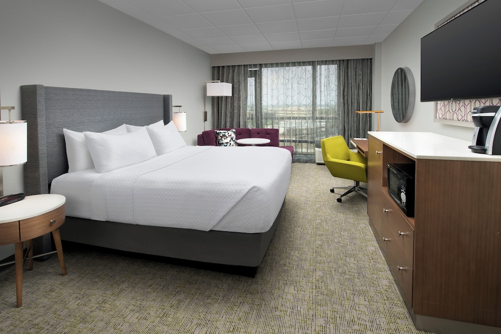 Crowne Plaza San Antonio Airport by IHG - photo 9