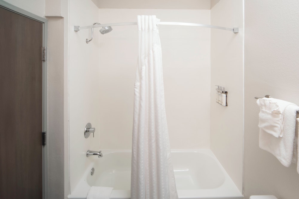 Holiday Inn Express Hotel & Suites Canyon by IHG - photo 44