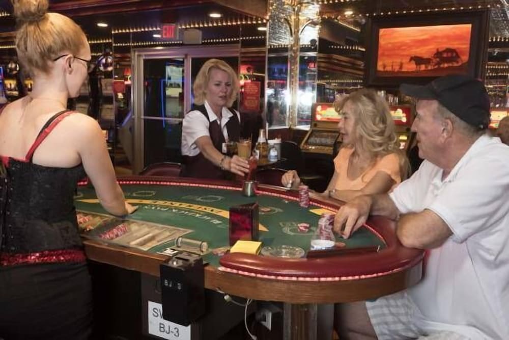 Skyline Hotel & Casino - photo 22