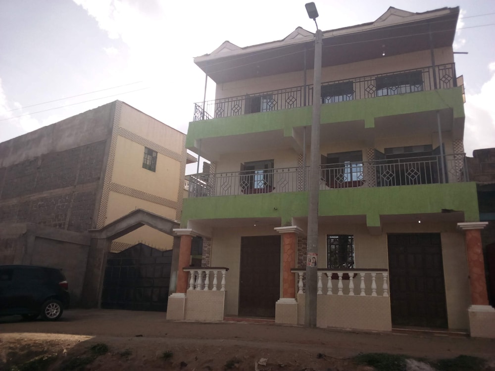 Choma Zone Hotel in Mwingi, Kenya