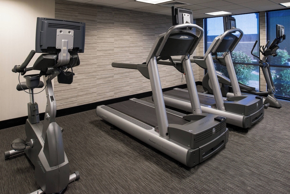 Courtyard Marriott Victorville - photo 32