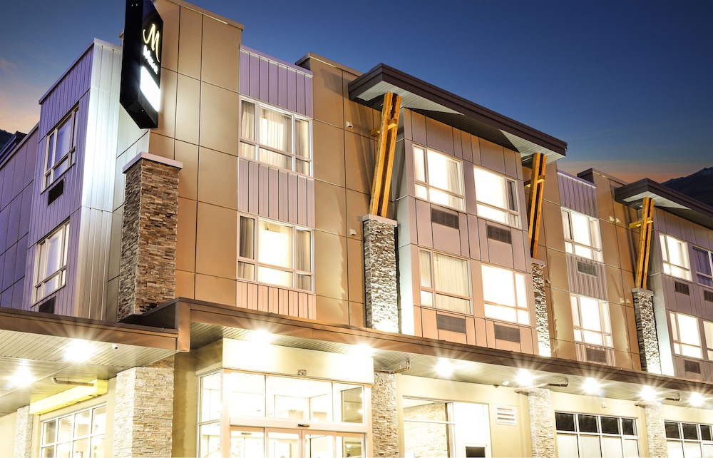 Mstar Hotel — hotel in Kitimat