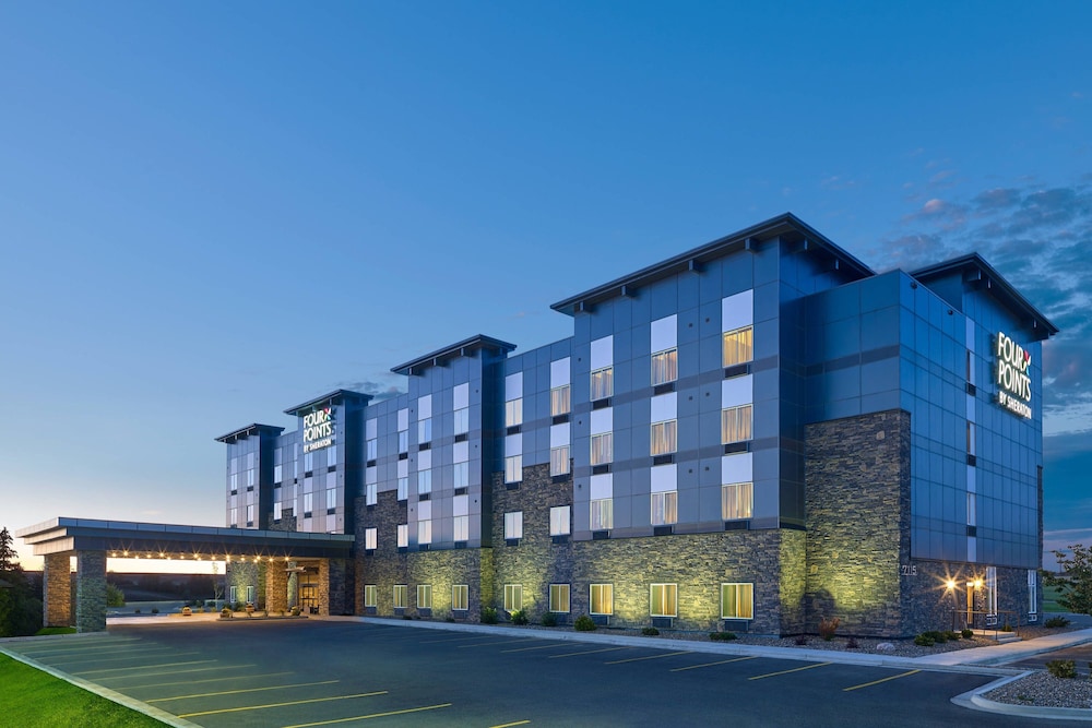 Four Points by Sheraton Williston - carbon neutral hotel in Williston
