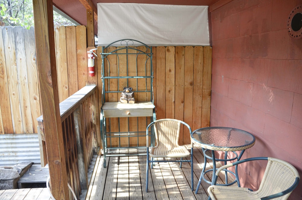 The Woolly Bugger Inn - photo 76