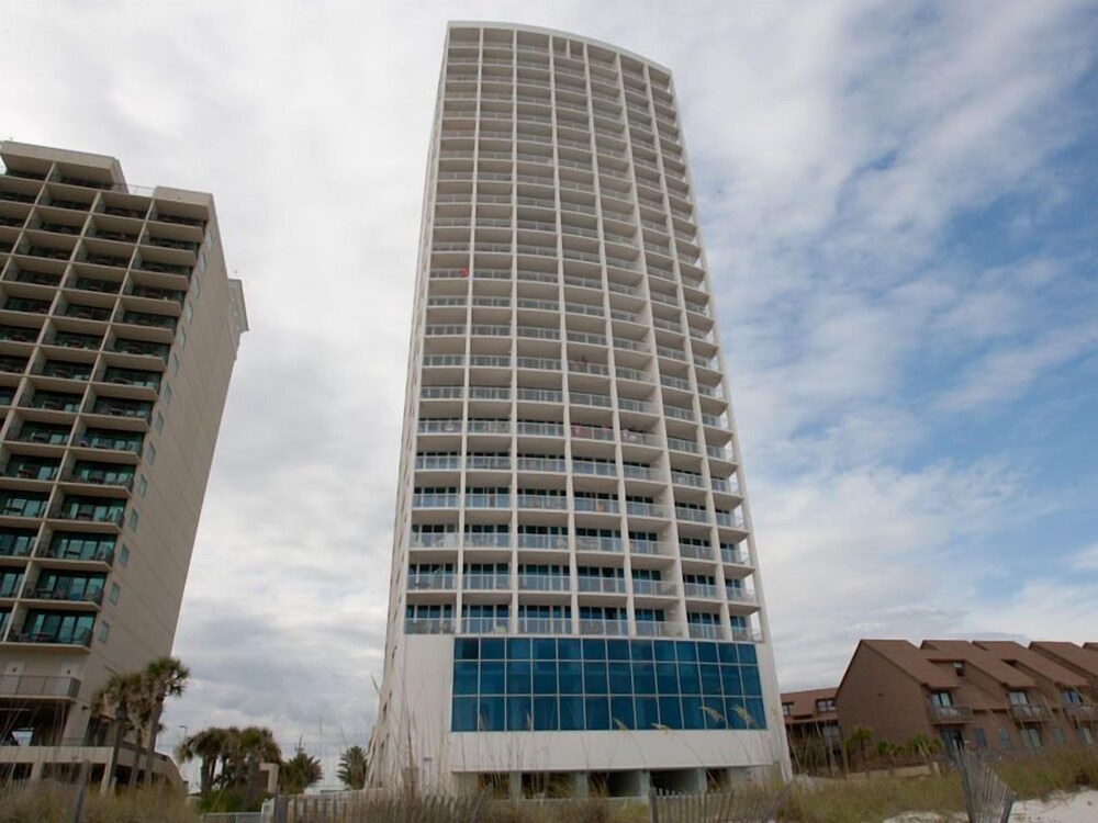 Island Tower 1001 3 Br condo by RedAwning - photo 32