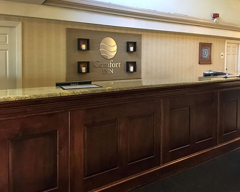 Comfort Inn Springfield - photo 2