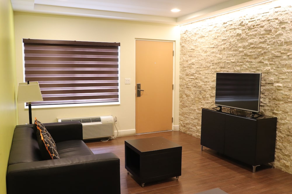 Curtis Inn & Suites - photo 24