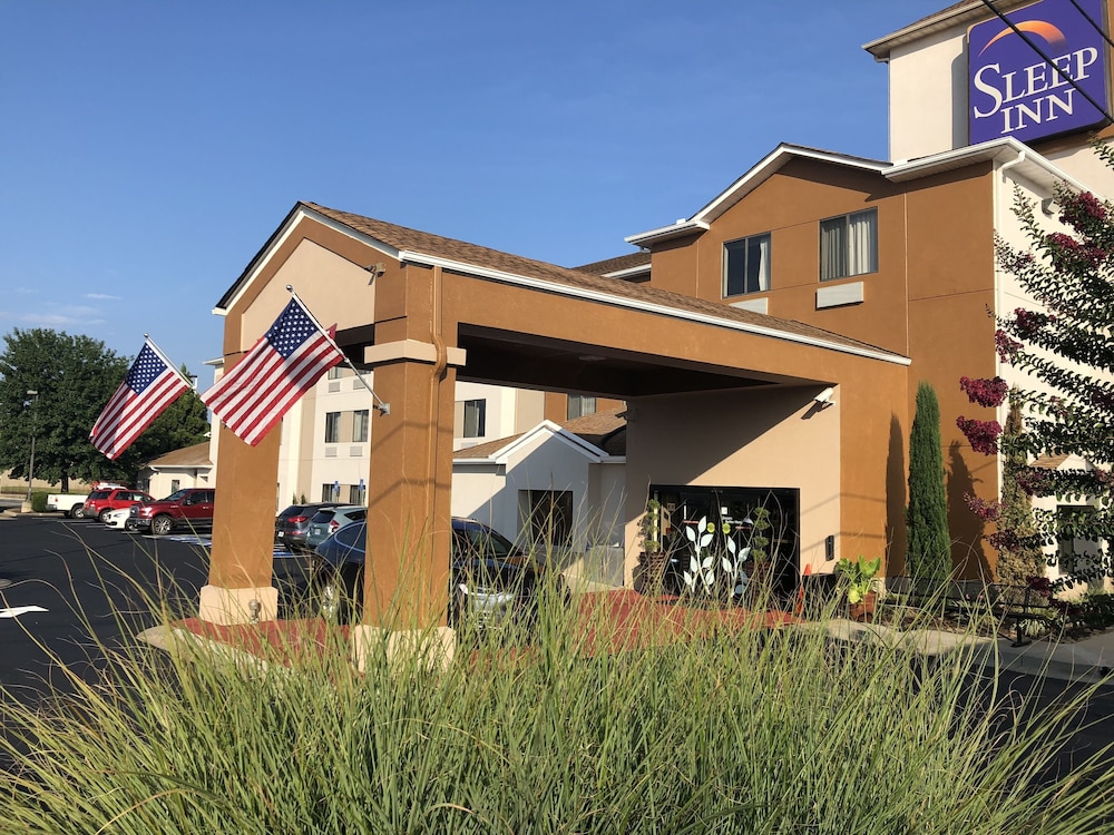 Days Inn by Wyndham McDonough - photo 96