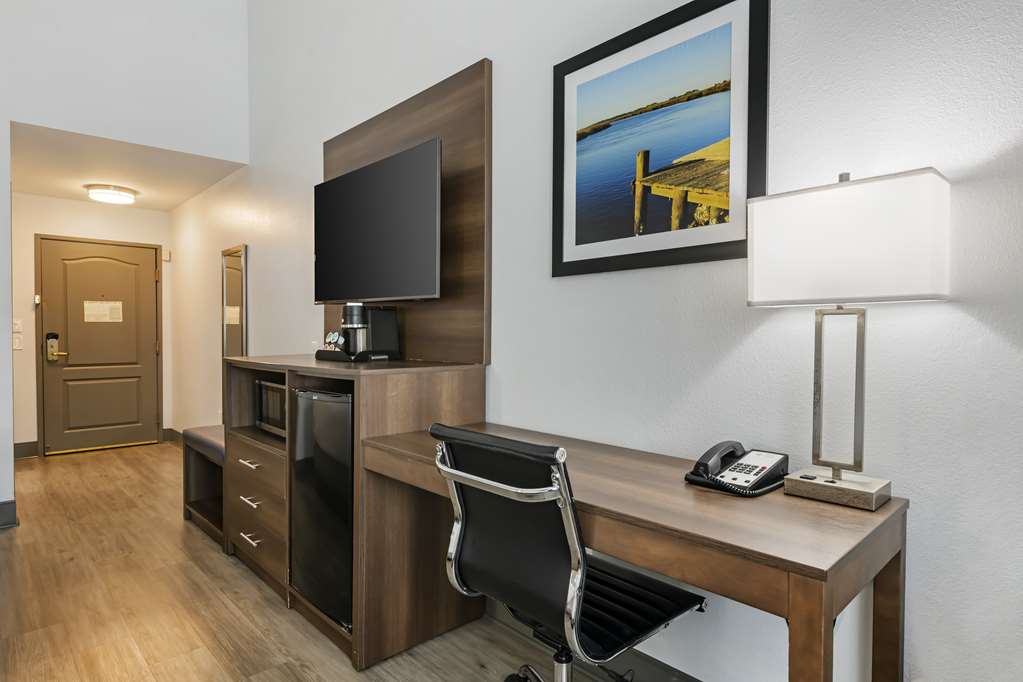 Best Western Plus First Coast Inn & Suites - photo 20