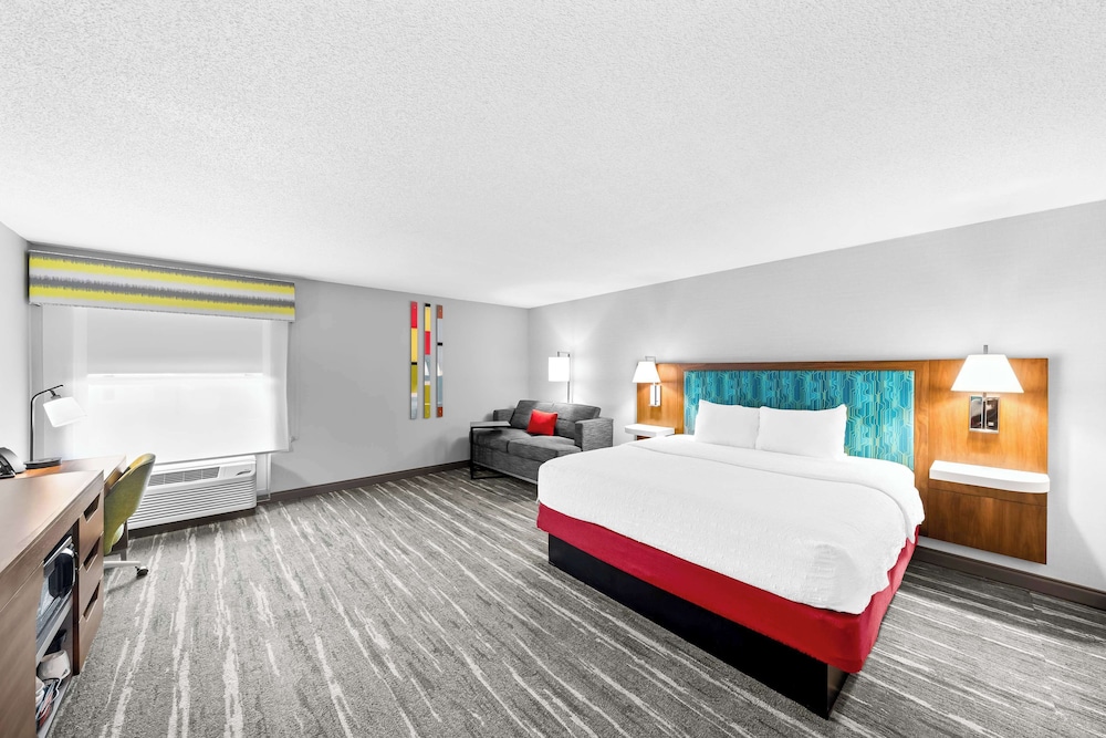 Hampton Inn Lincoln South Heritage Park - photo 19
