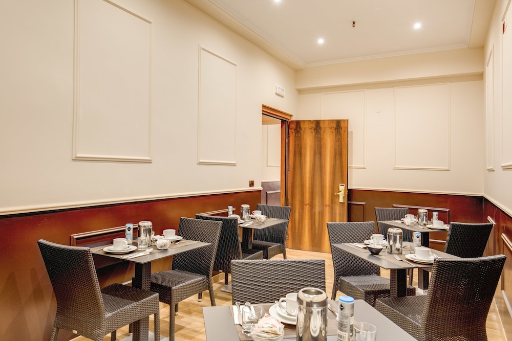 מזון ומשקאות