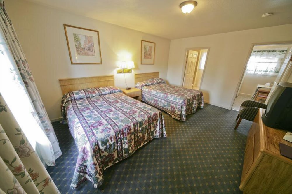 Rainbow Lodge and Inn - photo 11