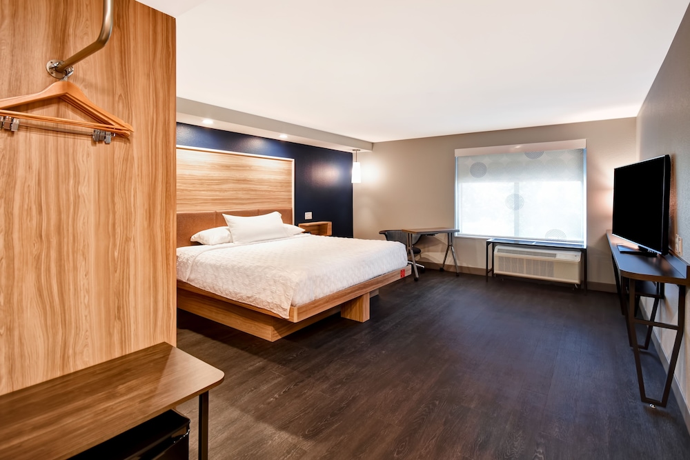Tru by Hilton Sterling Heights Detroit - photo 7