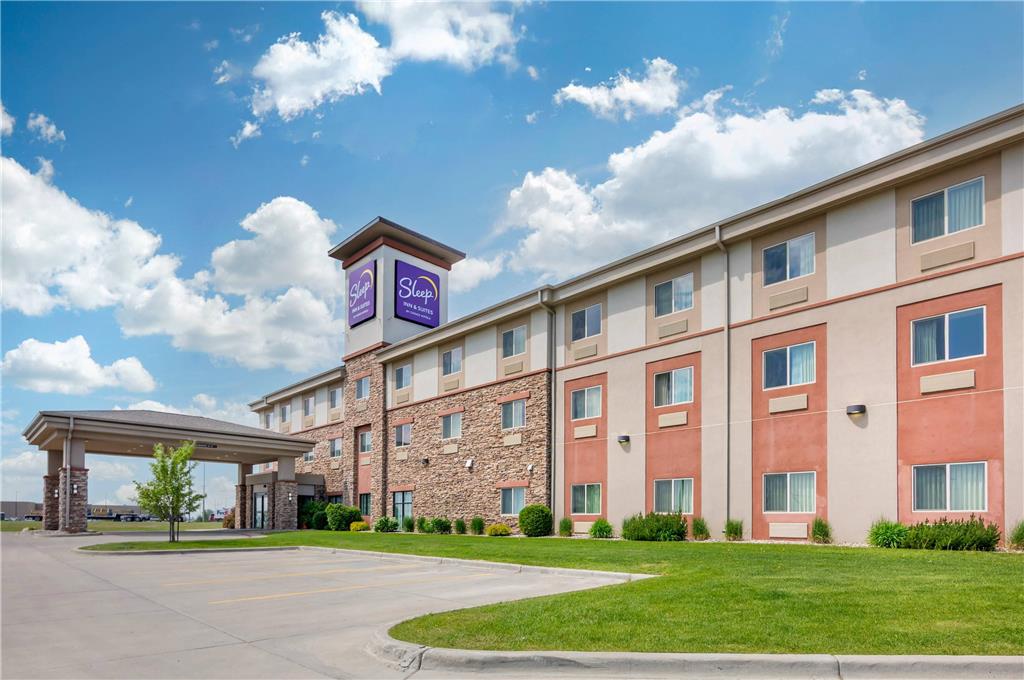 Sleep Inn & Suites Devils Lake — Devils Lake — photo 2