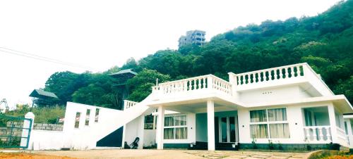 Adithya resort vagamon - last minute hotel in Erattupetta