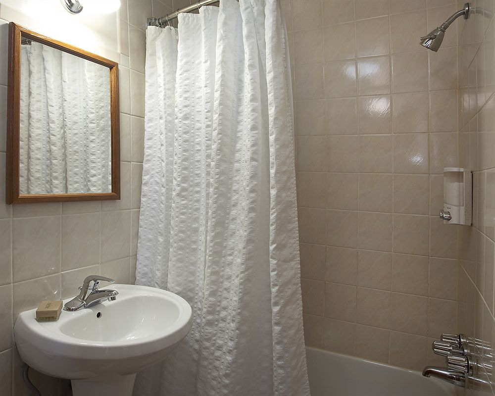 Upper Yorkville Suites - photo 10