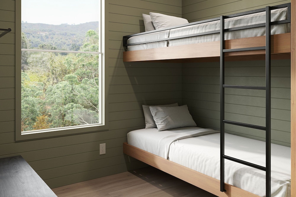 Outbound Yosemite in Oakhurst, United States