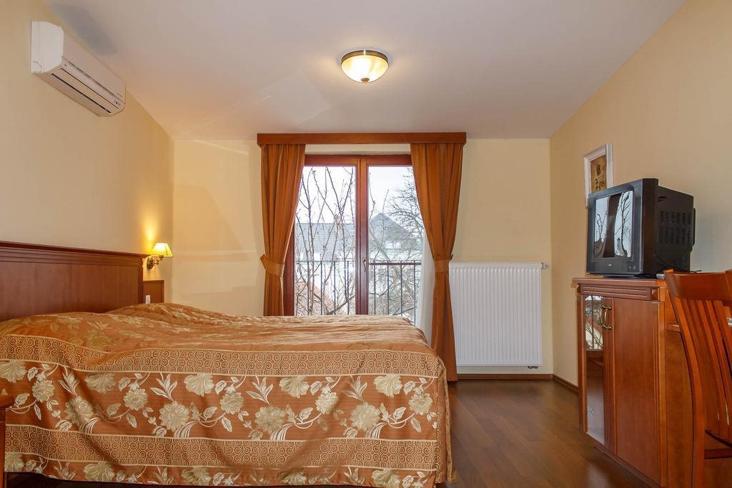 Pannon Hotel — hotel in Mohacs