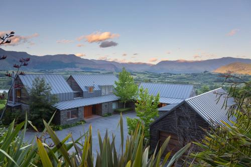 Kāinga Rua by Sotheby's Luxury Rental Homes — 4-Star Luxury Hotel in Queenstown, New Zealand