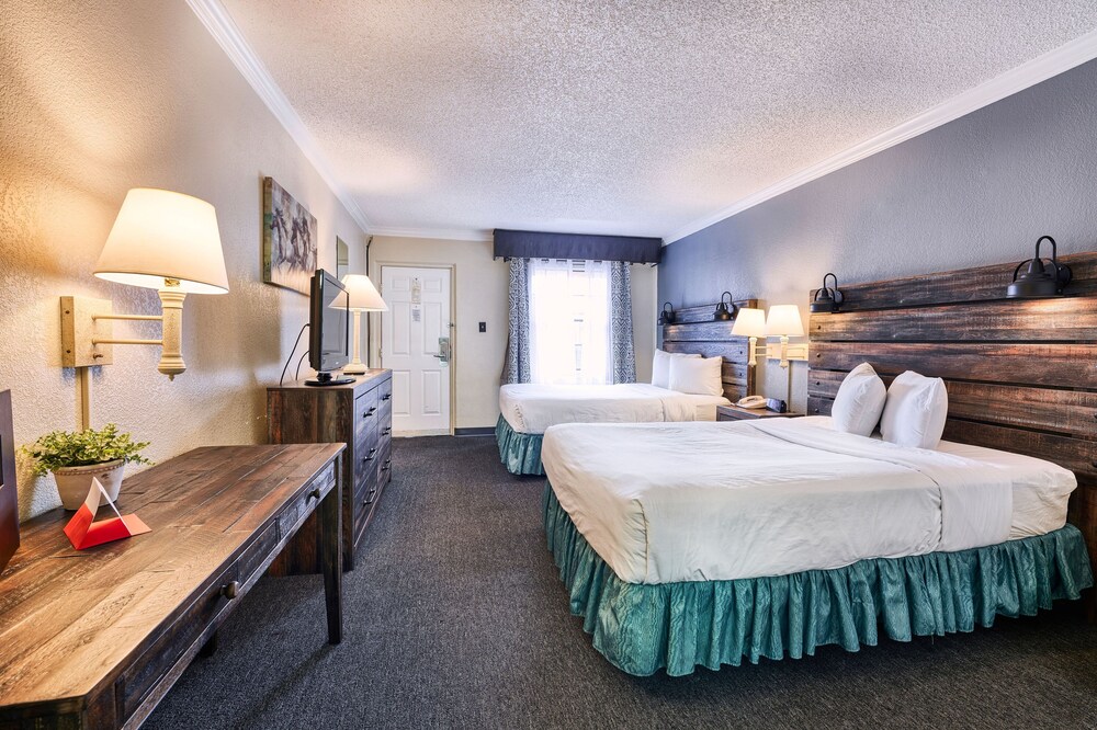San Mateo Inn - photo 8