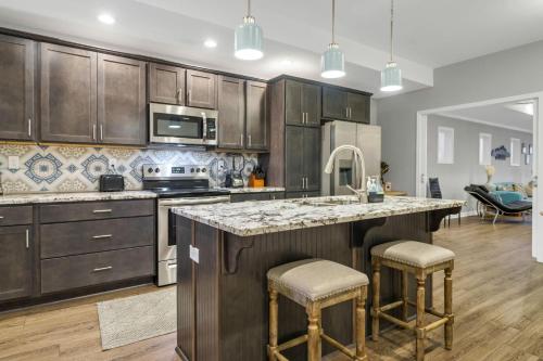 1271 S Preston St — 4-Star Luxury Hotel in Louisville, United States