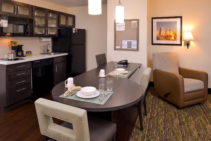 Candlewood Suites Bloomington Normal - photo 15