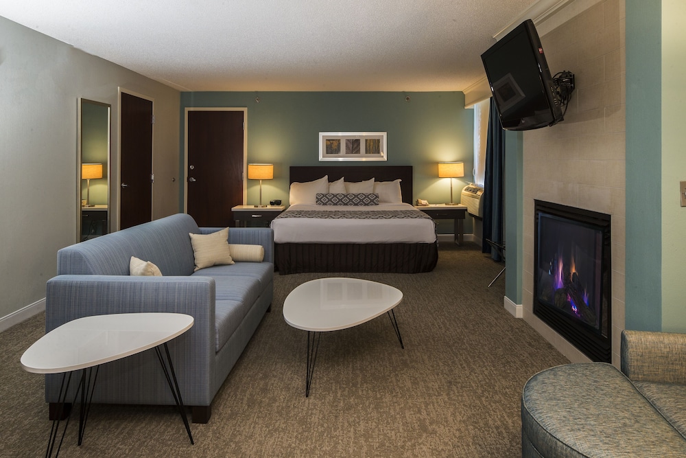 Crowne Plaza Suites Pittsburgh South by IHG - photo 10