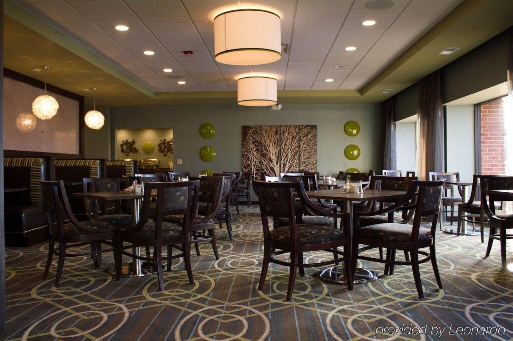 Wyndham Garden Huntsville Airport - photo 11