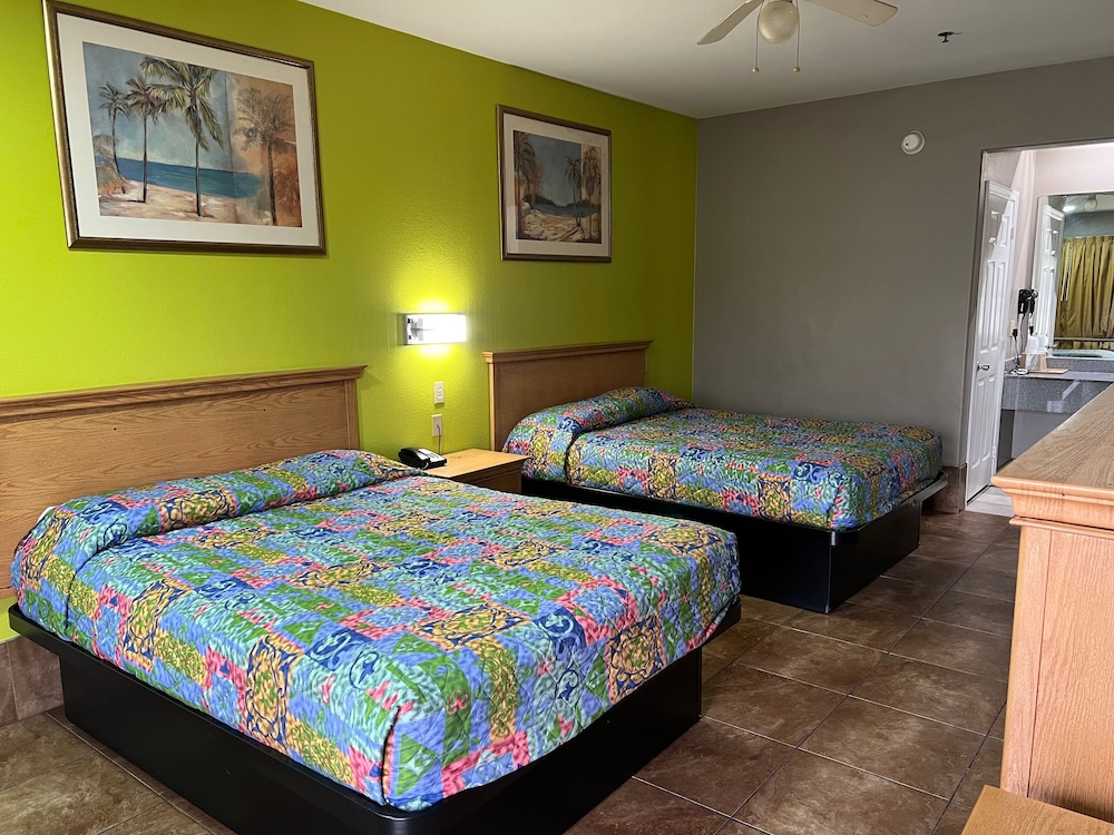 Texas Inn Weslaco - photo 35