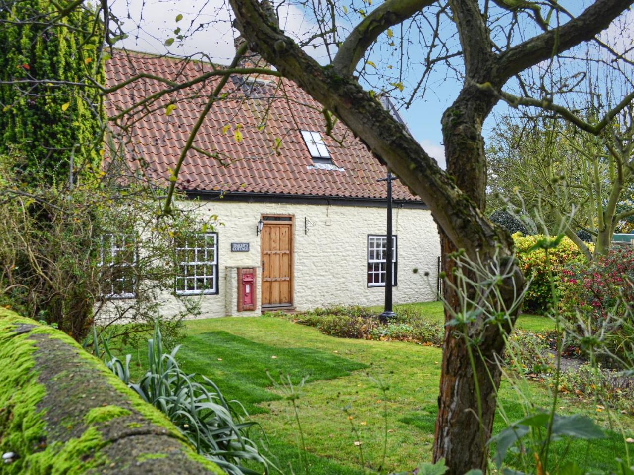 Baker's Cottage — 4-Star Luxury Hotel in Hotham, United Kingdom
