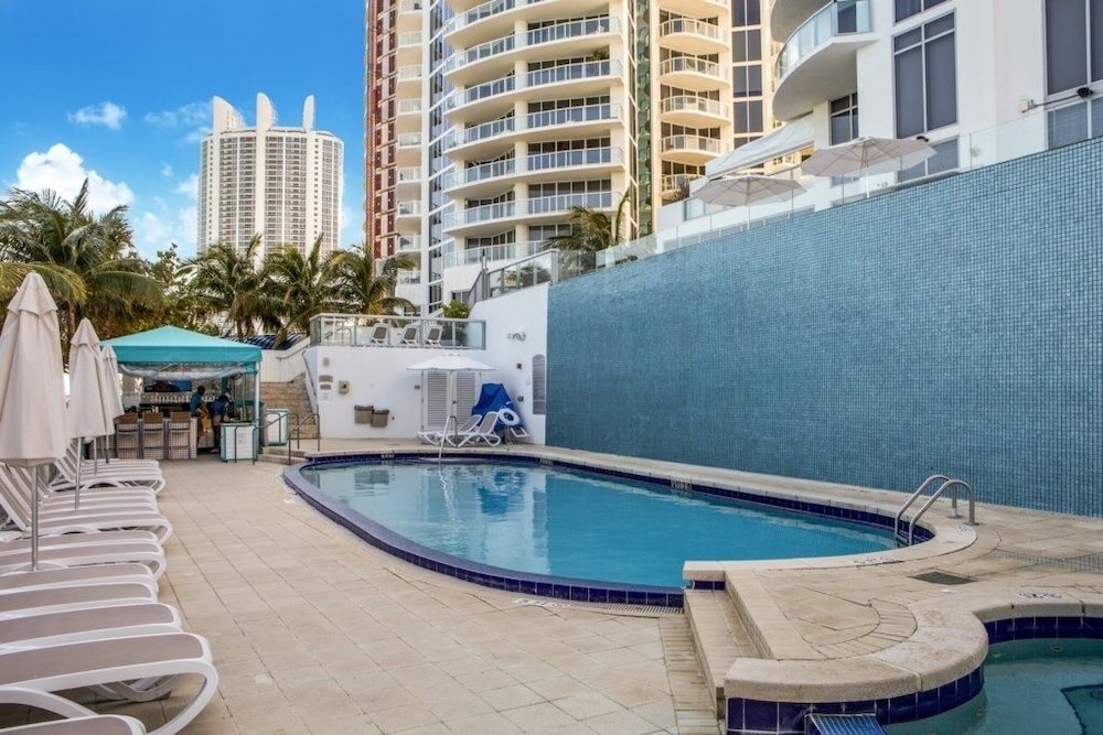 2 Br Luxury Suite In Marenas Beach Resort 2 Bedroom Condo by RedAwning - photo 19