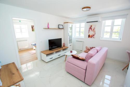 Apartmani Kac — 4-Star Luxury Hotel in Karlovac, Croatia