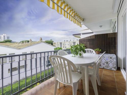 Piso Ideal Para Dos Con Balcon Platja D’aro in Castell-Platja D'aro, Spain