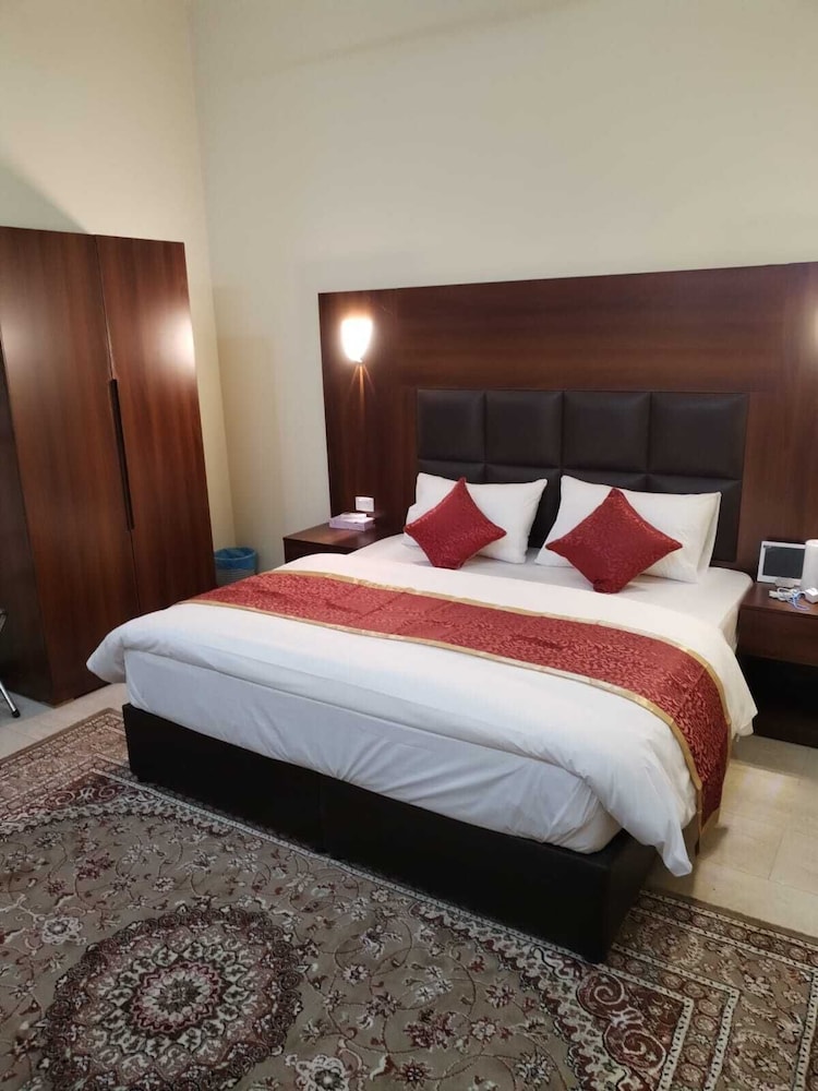 Al Eairy Furnished Apartments Hail 1 — 4-Star Luxury Hotel in Ha'il, Saudi Arabia