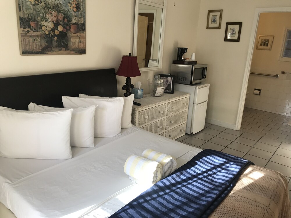New Orleans House Gay Men Adult Resort - photo 10