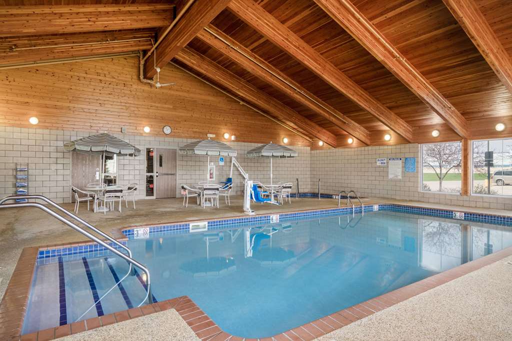 AmericInn by Wyndham Anamosa - photo 5