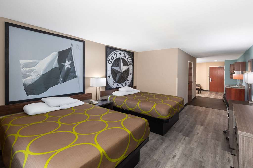 Super 8 by Wyndham Lubbock West - photo 30